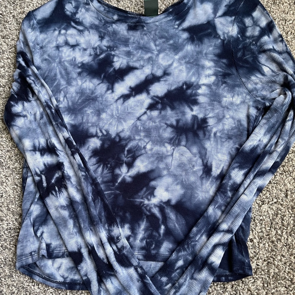 Wild fable tie-dye cropped long sleeve
